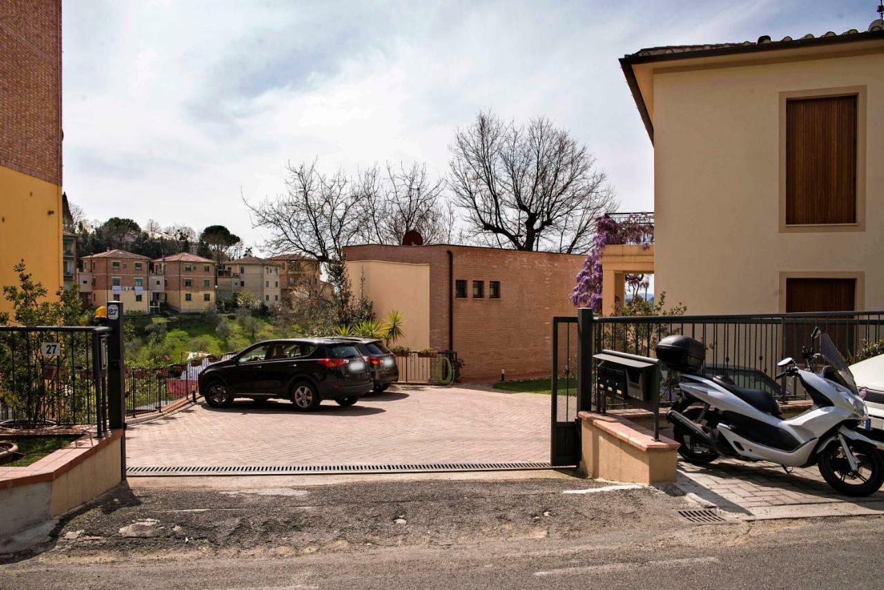 Casa Il Glicine A Due Passi Dal Centro Apartment Сиена Екстериор снимка